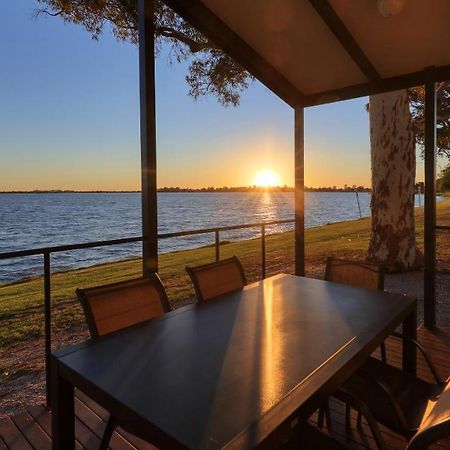 Lake Boga Caravan Park المظهر الخارجي الصورة