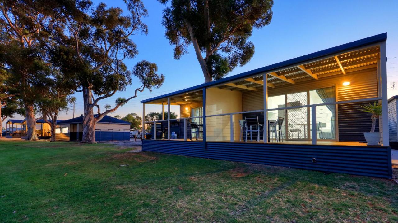 Lake Boga Caravan Park المظهر الخارجي الصورة