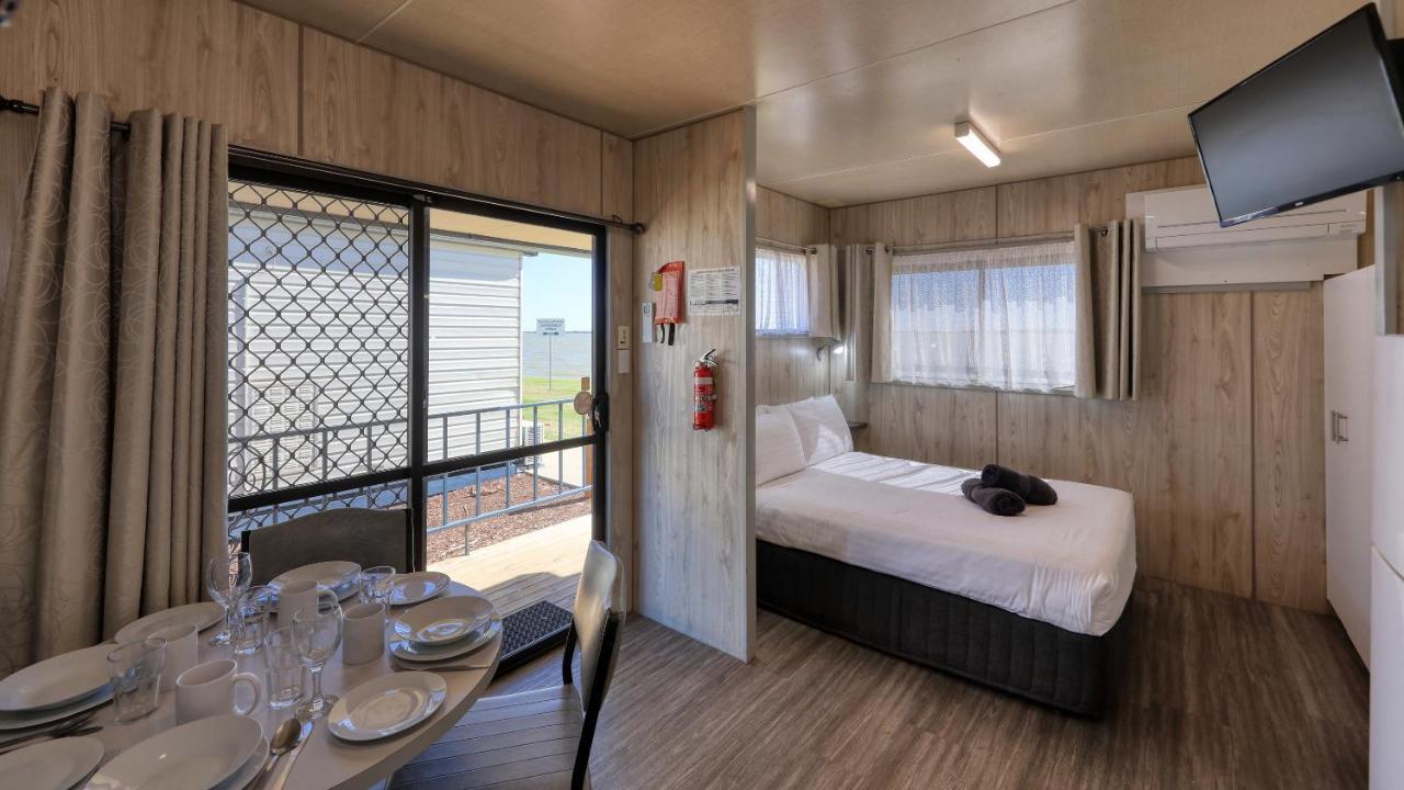 Lake Boga Caravan Park المظهر الخارجي الصورة