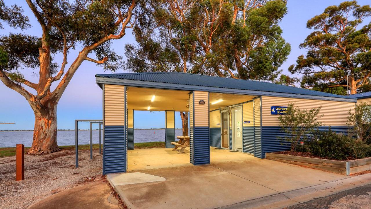 Lake Boga Caravan Park المظهر الخارجي الصورة