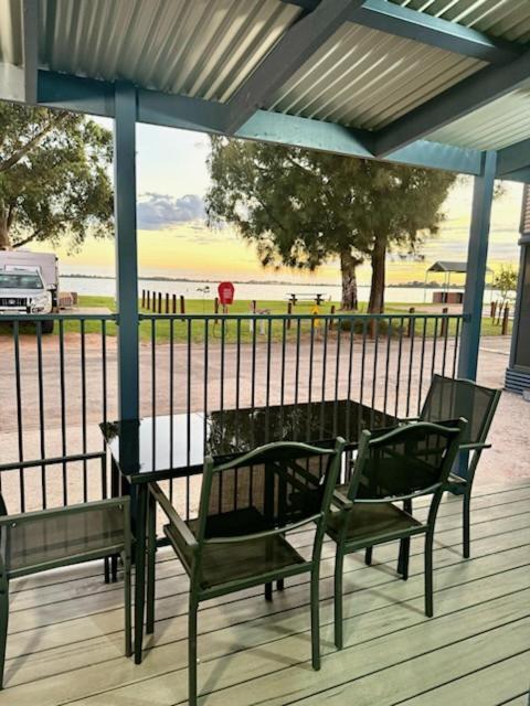 Lake Boga Caravan Park المظهر الخارجي الصورة