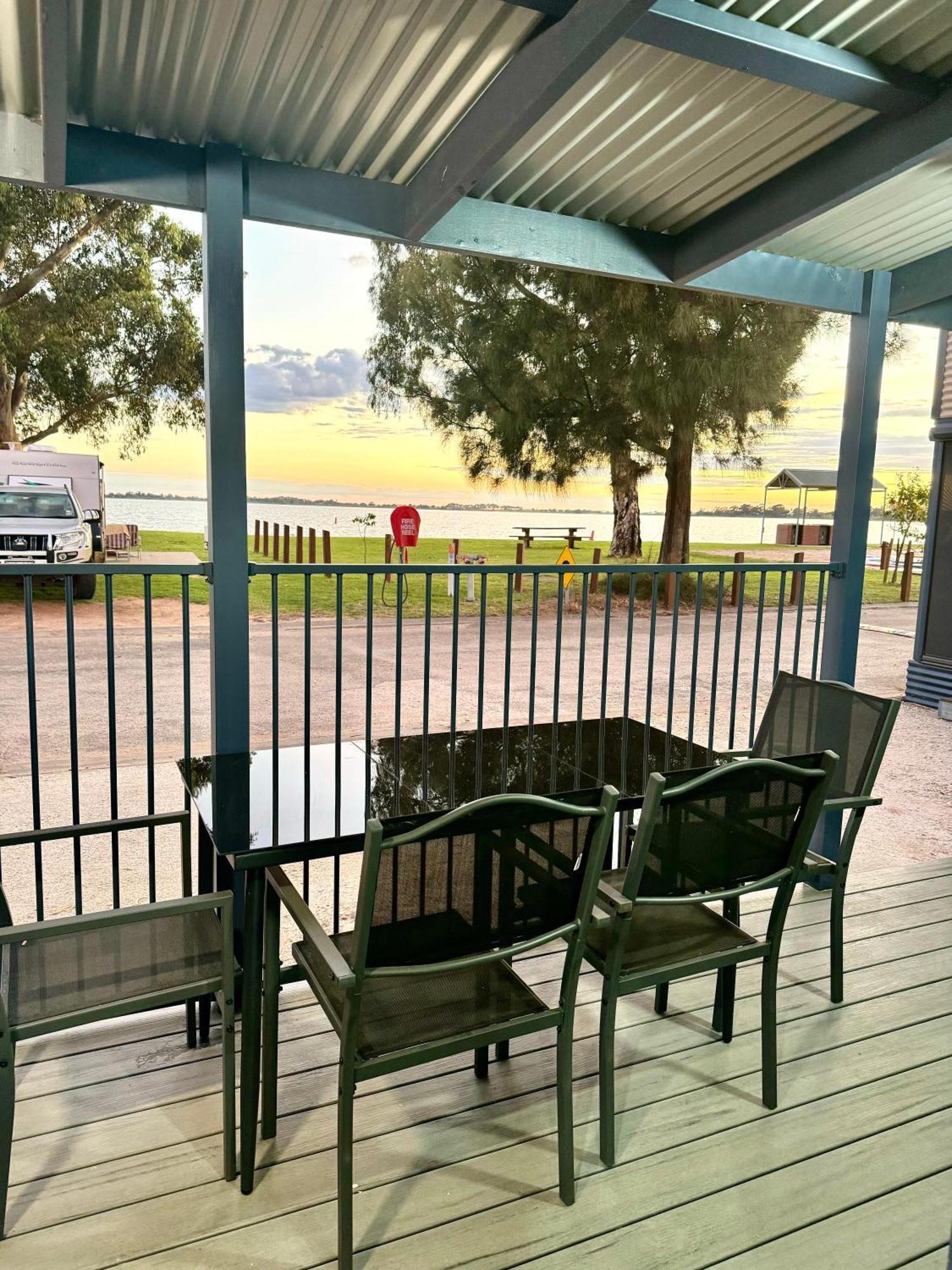 Lake Boga Caravan Park المظهر الخارجي الصورة